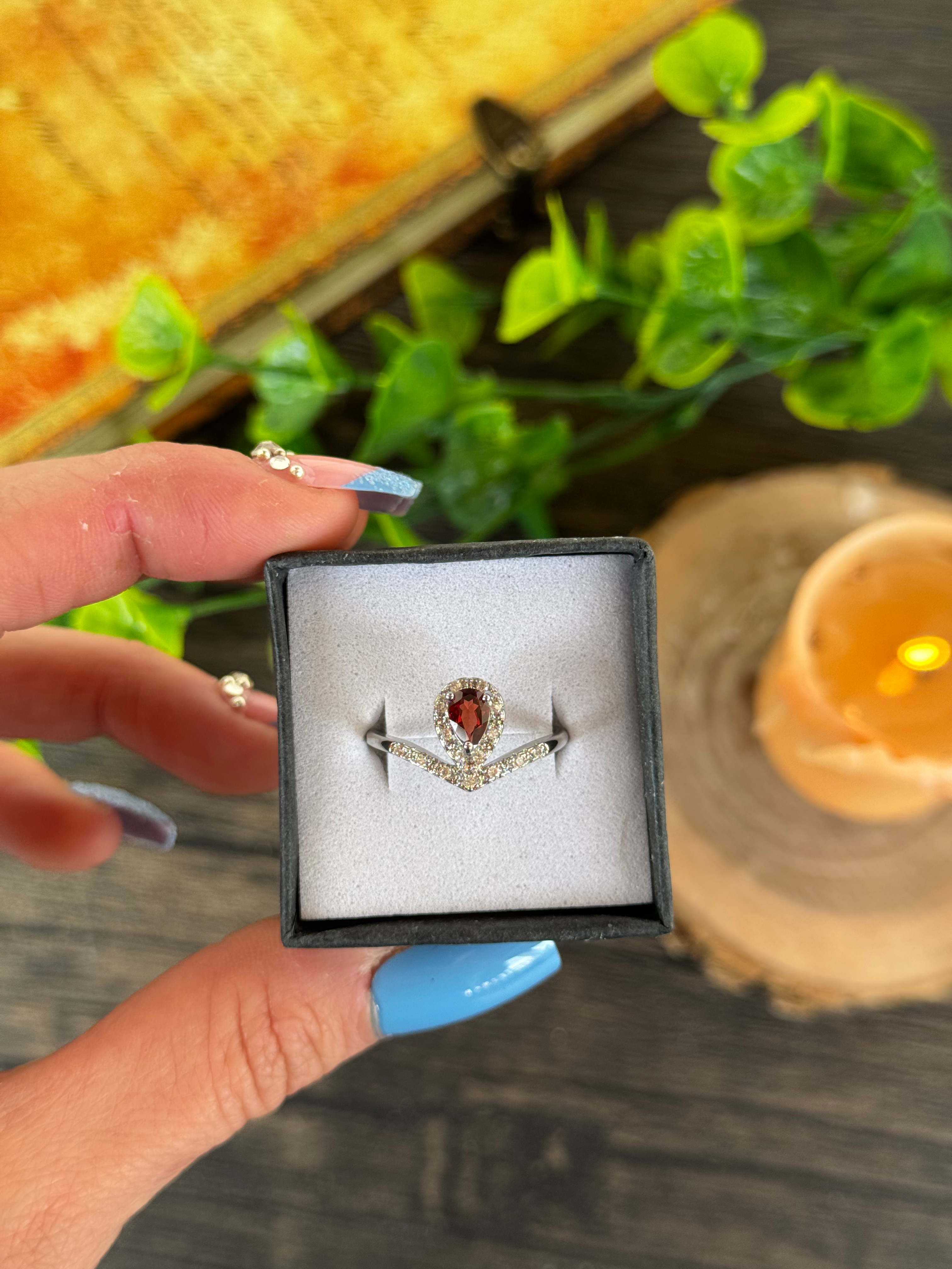 Anello granato