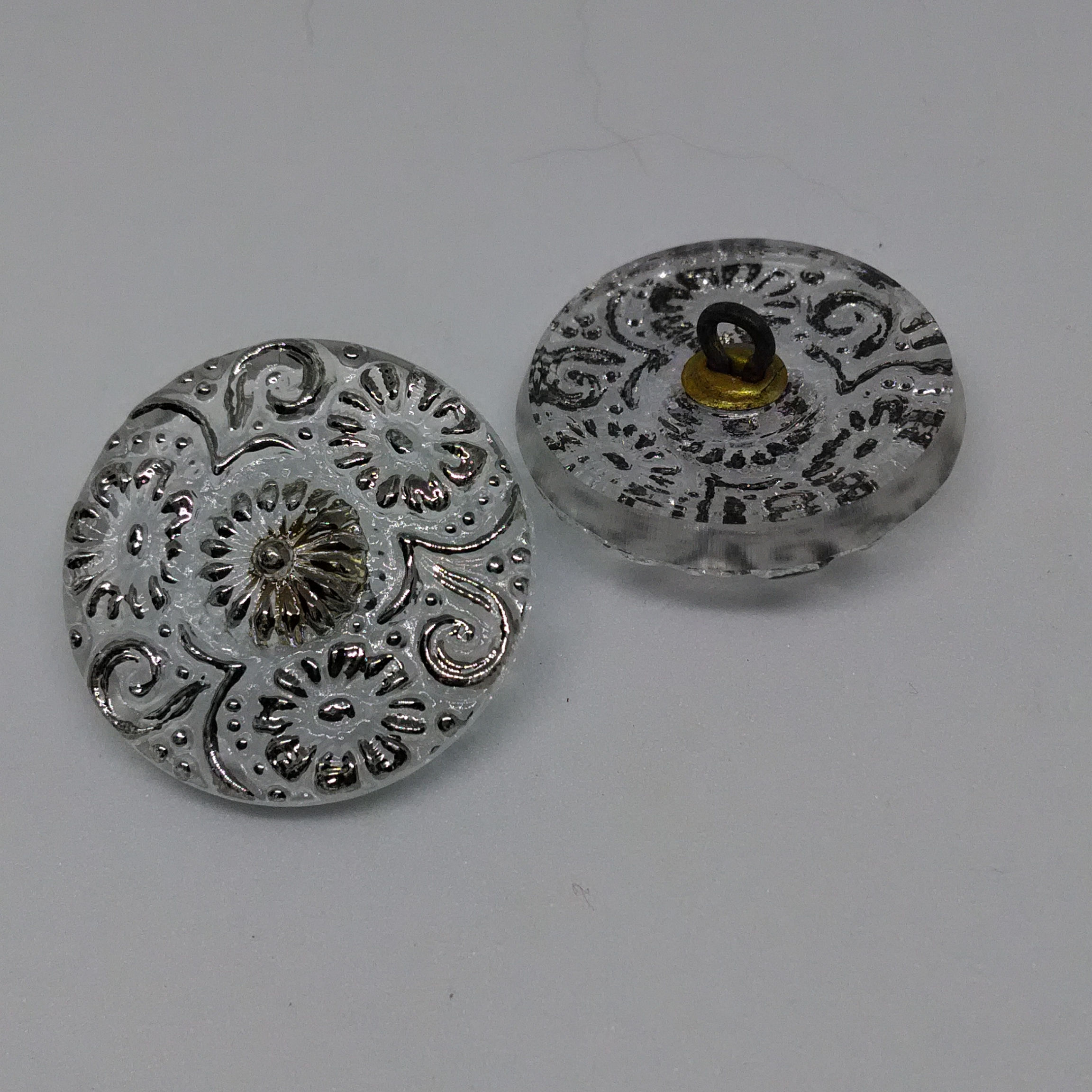 R-37チェコガラスボタン23mm