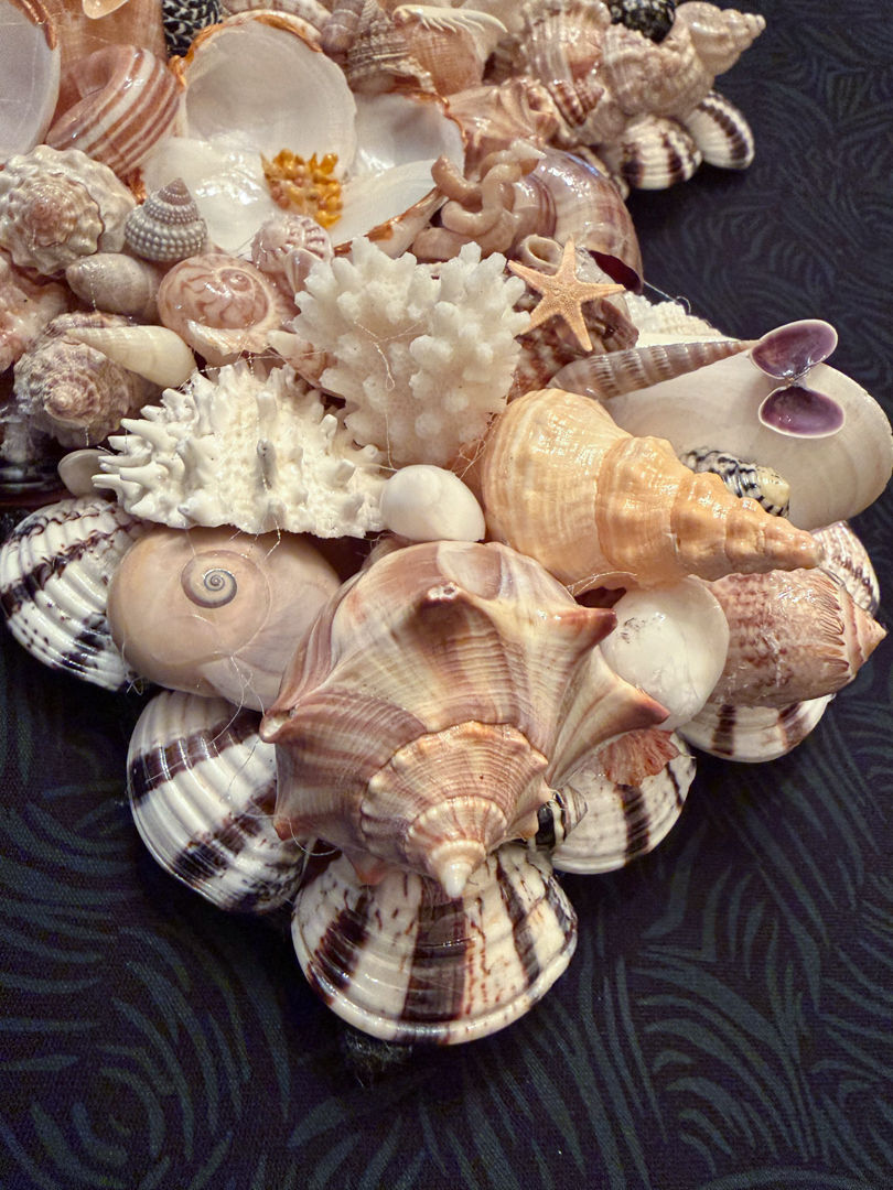 Thumbnail: Nellies Seashell Cross Collection #8