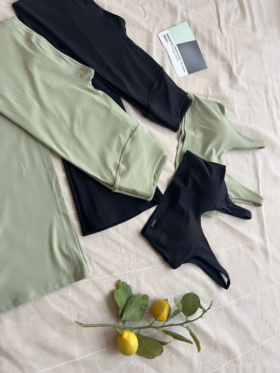 Miniaturbild: Conjunto deportivo casual