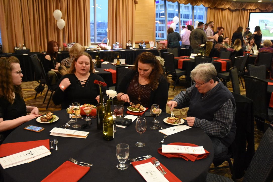 Sioux Empire Pit Rescue Sioux Falls, SD Corks and Collars 2018