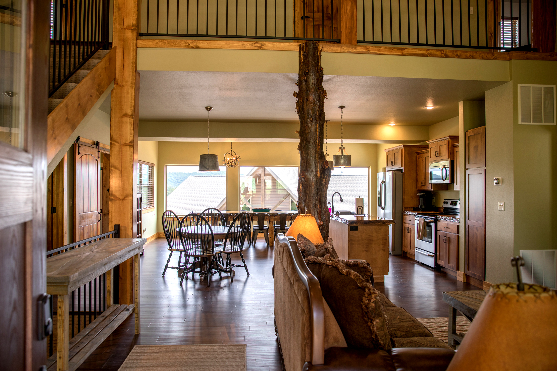 Beth's Breakways Branson Vacation Rental Homes Whiskey River Lodge