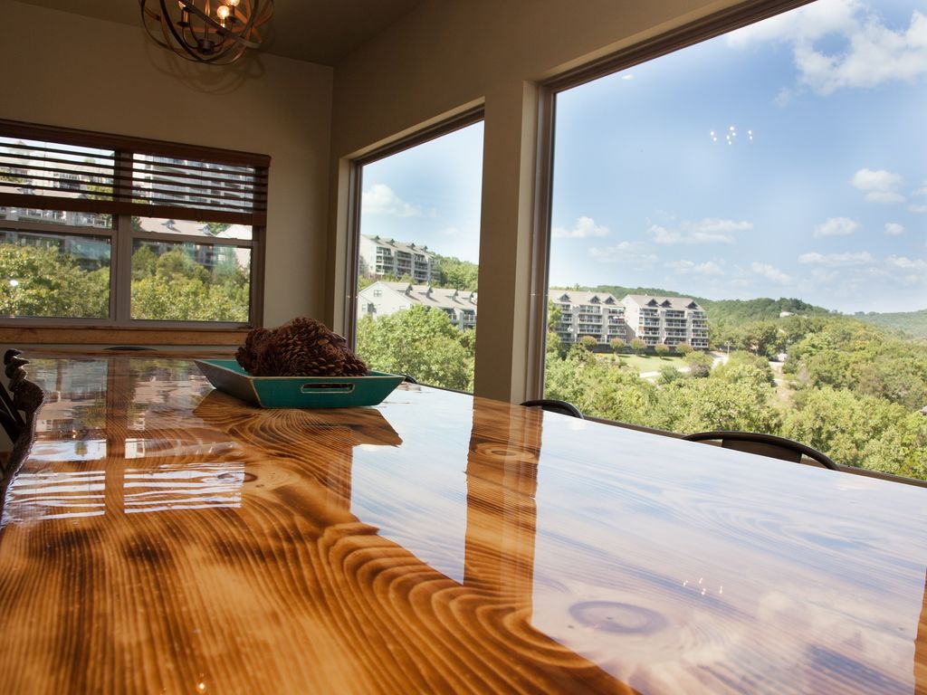 Beth's Breakways Branson Vacation Rental Homes Whiskey River Lodge