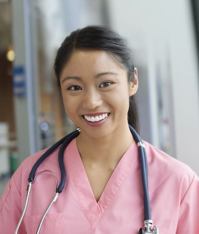 Médico uniforme de color rosa