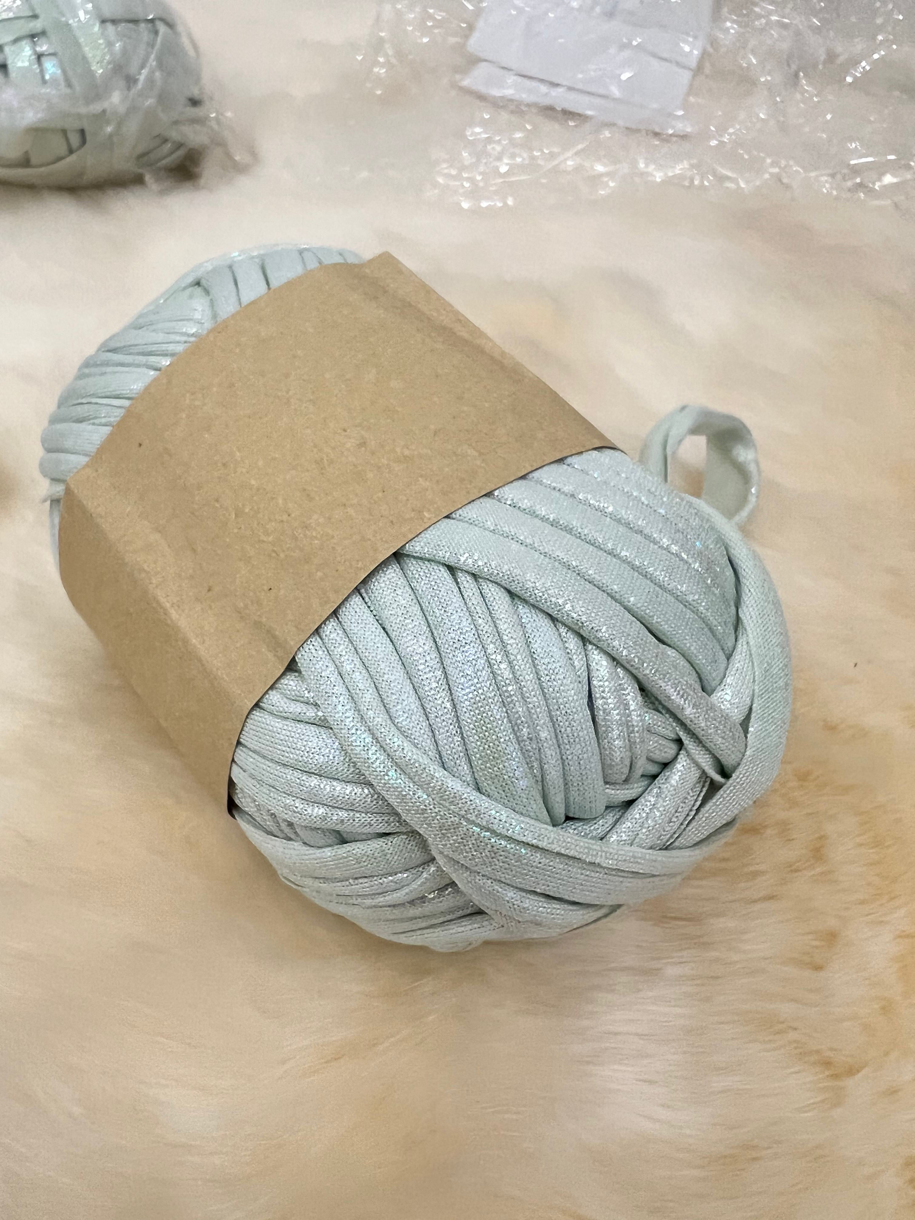 Set of 2 leather yarn مجموعة ٢ خيط جلد