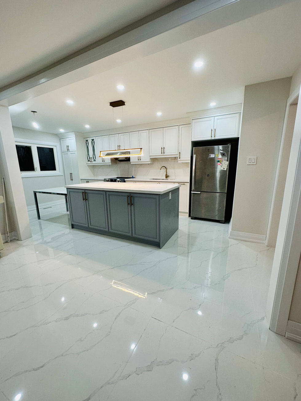 DED06CC7-250B-4440-BBA7-3B1102579568_1_201_a