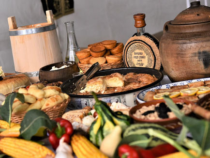 Φαγητό στη Σερβία: 10 παραδοσιακά πιάτα που πρέπει οπωσδήποτε να δοκιμάσεις (Ο απόλυτος γαστρονομικός οδηγός)