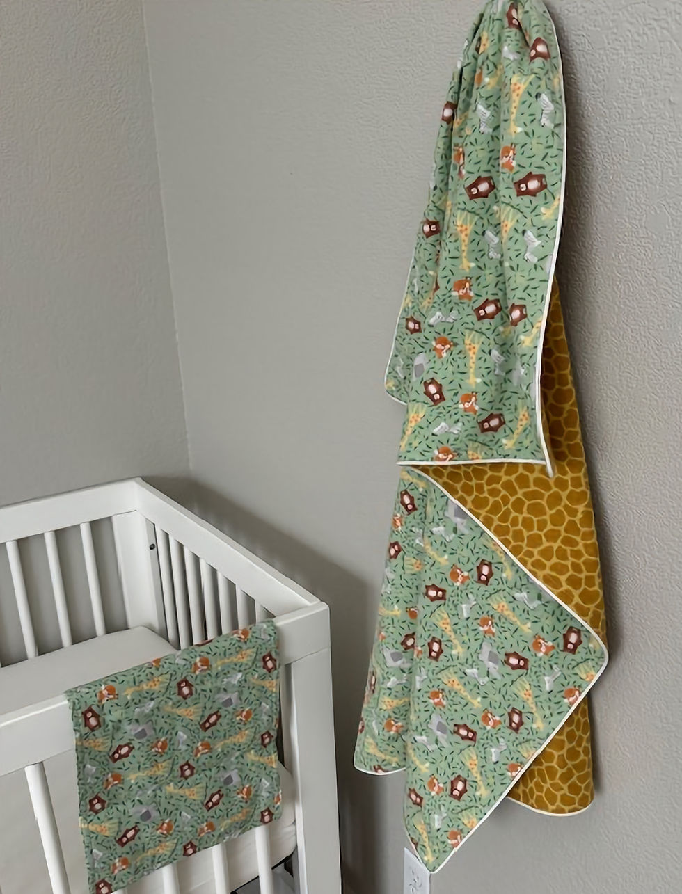Thumbnail: Jungle Animals & Giraffe | Blanket Set