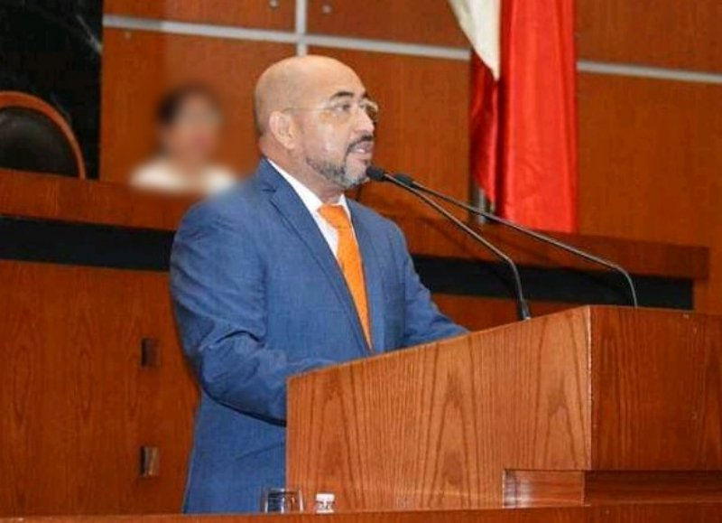 Mantener la ZEE Lazáro Cárdenas-La Union demanda: Arturo López Sugía.
