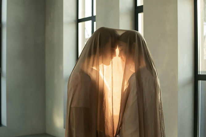Couple sous un voile