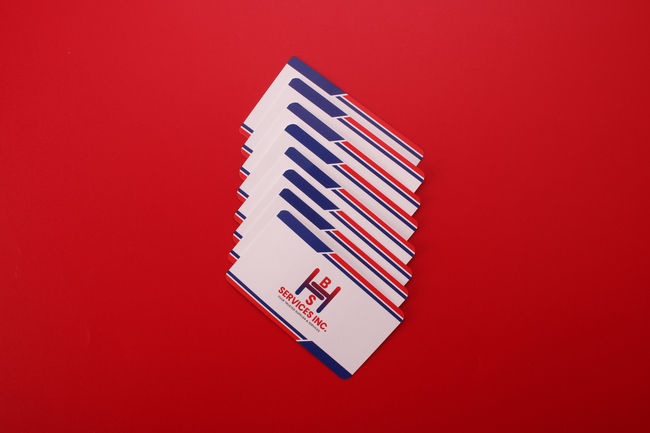 Basic Business Card Manners Around the World