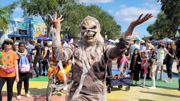 Having fun at Halloween on Central