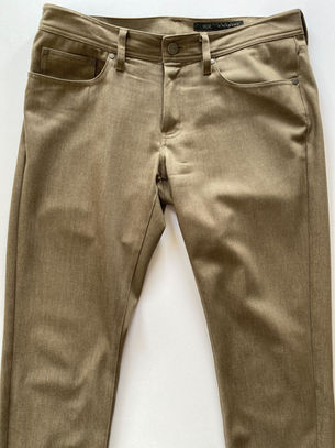 What Are 5-Pocket Pants?