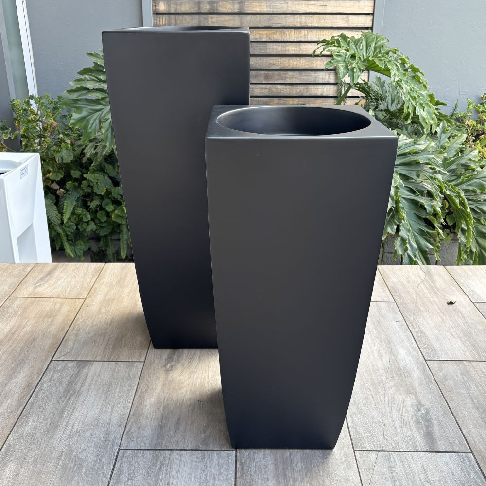 Square Fibreglass Pot - Black