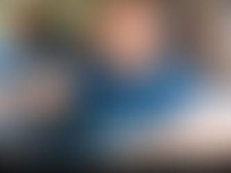 Promueve el uso de transporte compartido: Compartir el coche con amigos o familiares no solo reduce las emisiones de carbono, sino que también hace el viaje más ameno y económico.