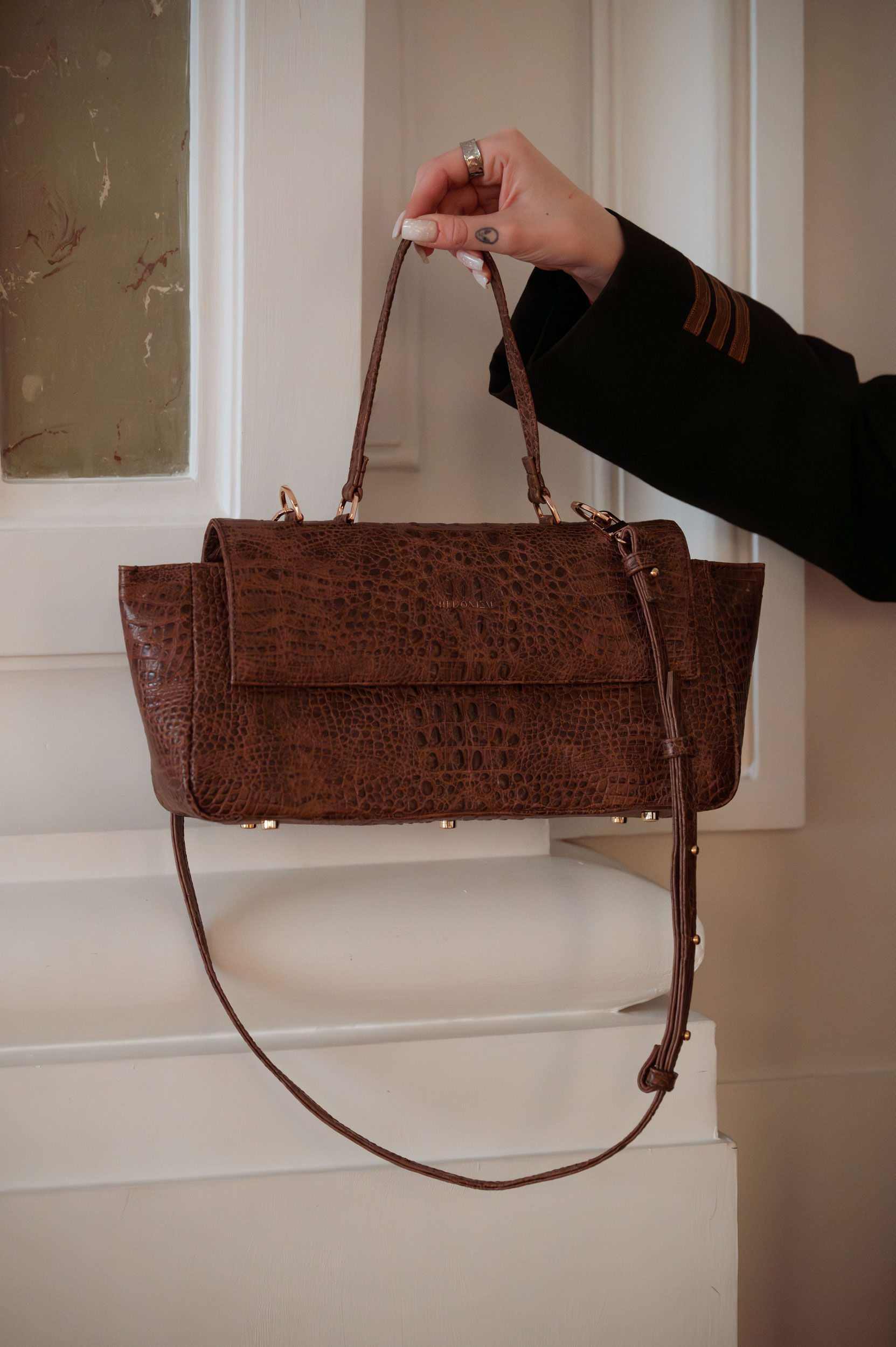 "Ophelia" koniakowa skóra tłoczona na wzór krokodyla