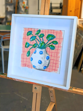 Kunst kaufen Marburg, Pilea in Marburg, Künstlerin Marburg, originale Kunstwerke Marburg, Pilea Pflanze, Acrylgemälde Marburg, Mischtechnik, Kunst im Schwanhof, Miriam Noah, naive Kunst, Pflanzenliebe Marburg