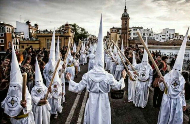 Procession of "nazarenos"