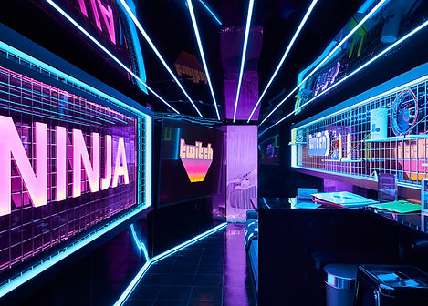11122020_Tinsel_TwitchPod_Ninja1724.jpg