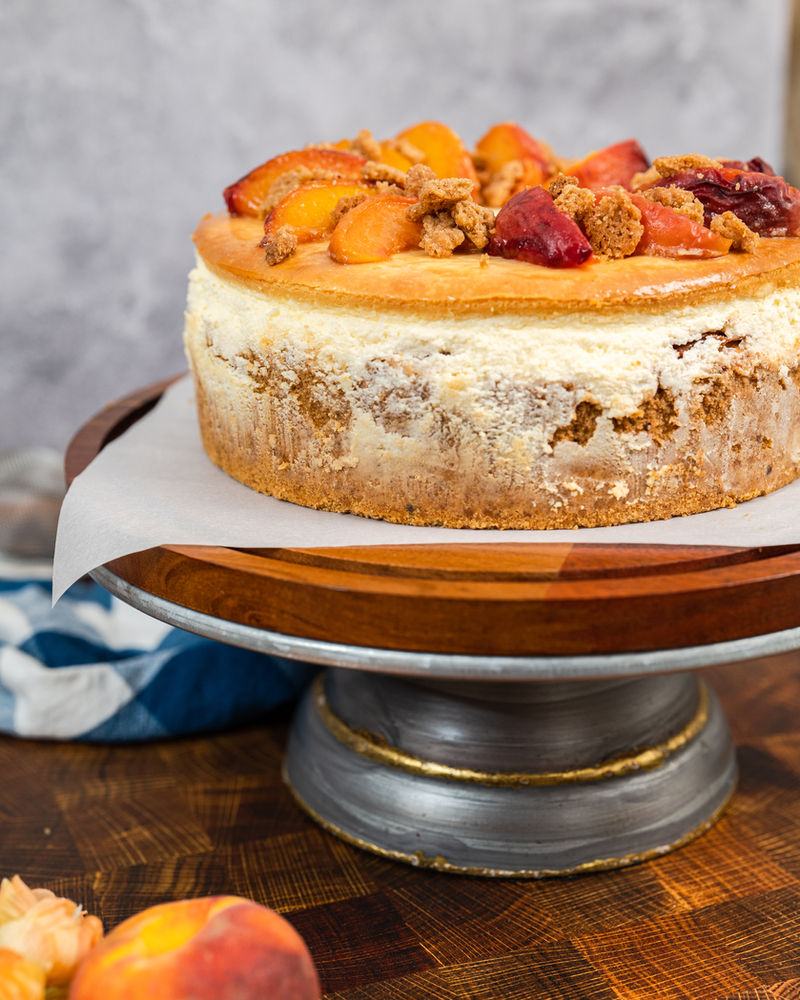 Roasted Peach Cobbler Cheesecake