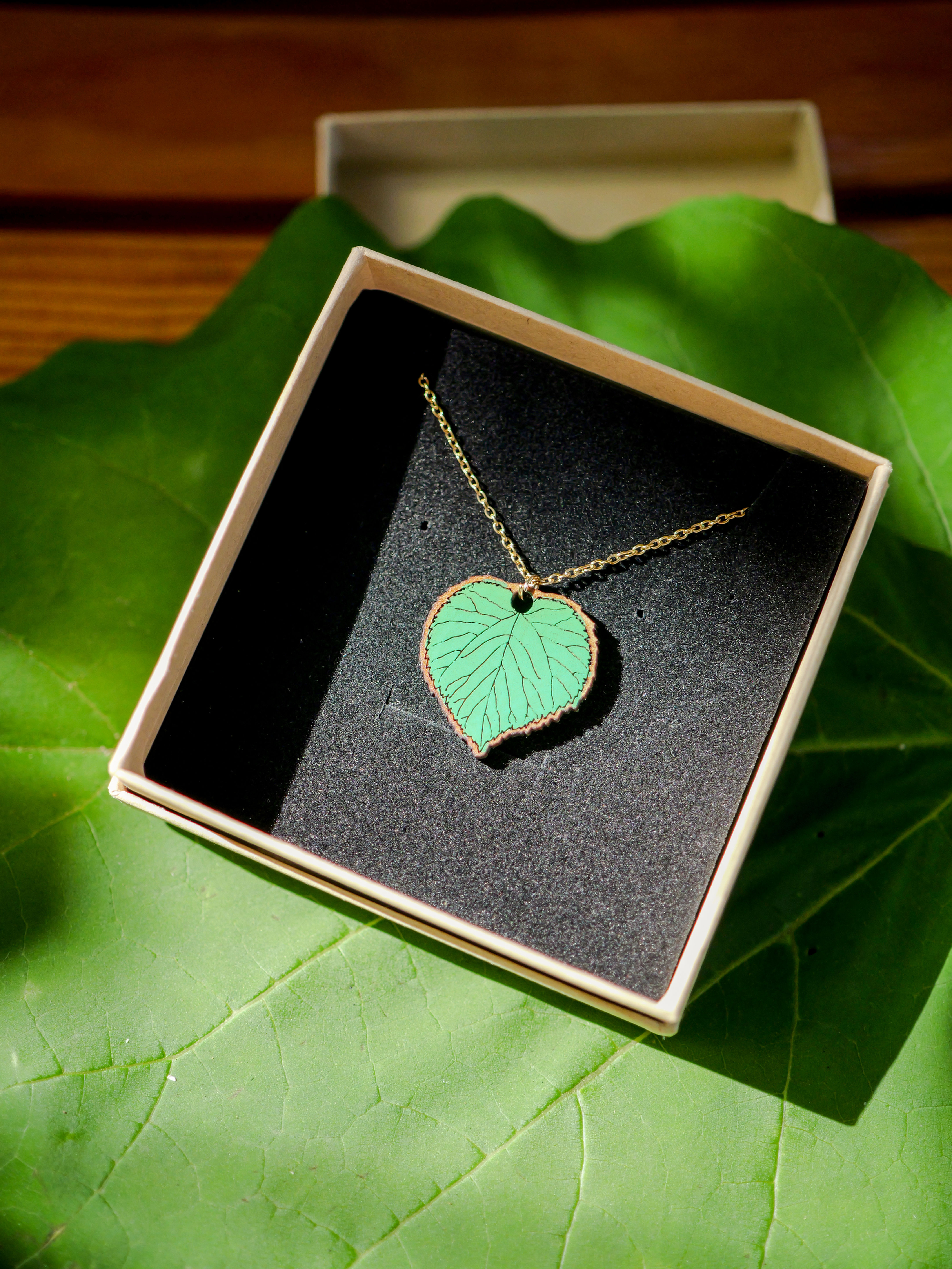 Folha de Amoreira natural - Colar