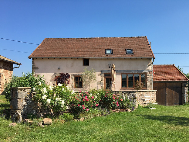 Les Marions Chiddes Clunisois gite été.JPG