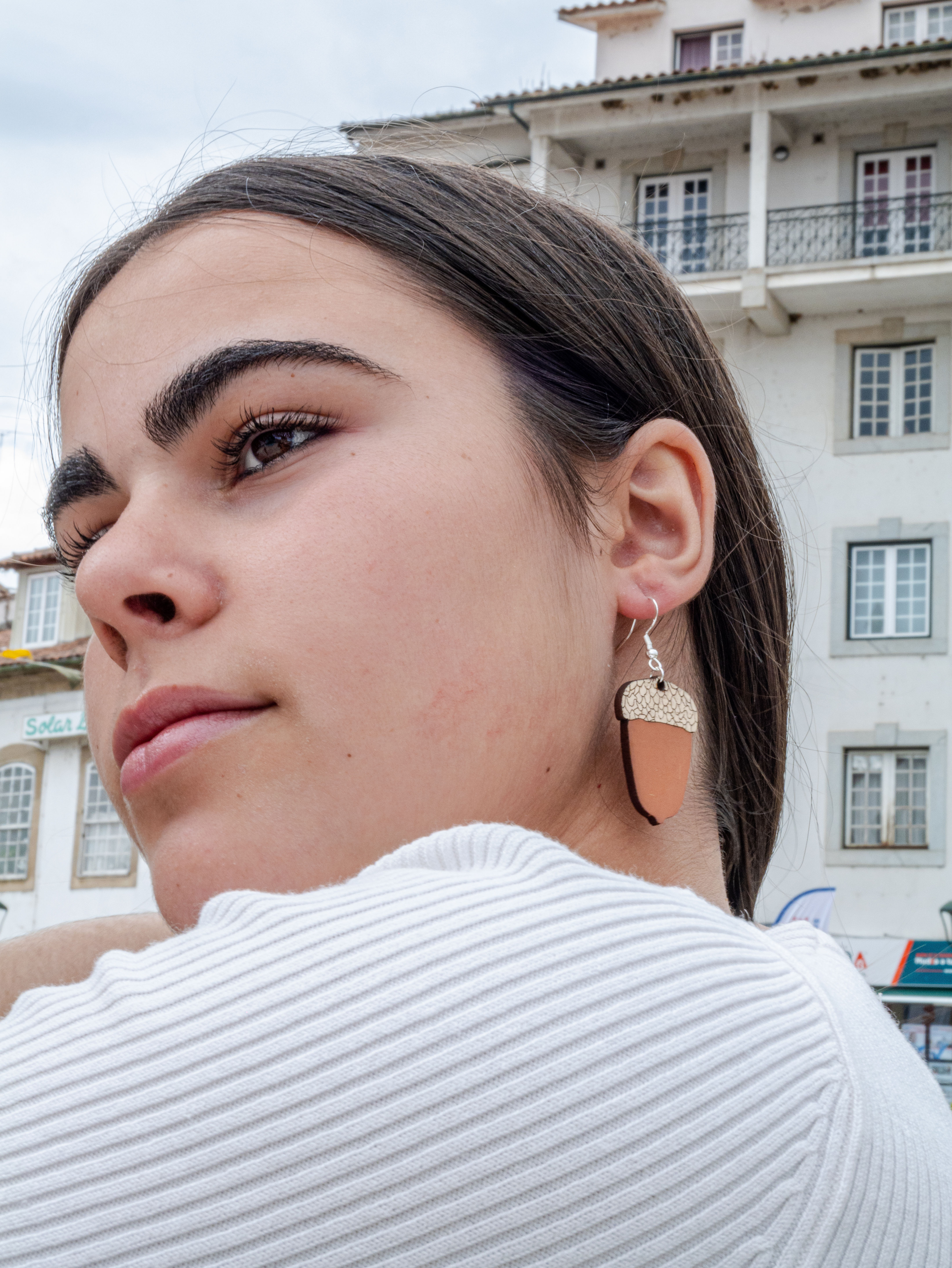 Bolotas cor natural - Colar