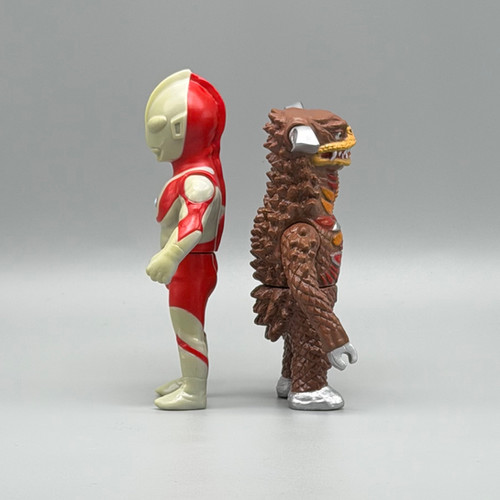 ウルトラマン 対 ギャンゴ | MAX TOY JAPAN