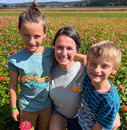 Shandli smiling with her kids