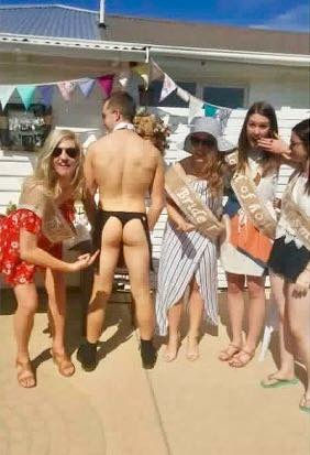 TOUCH A BUM