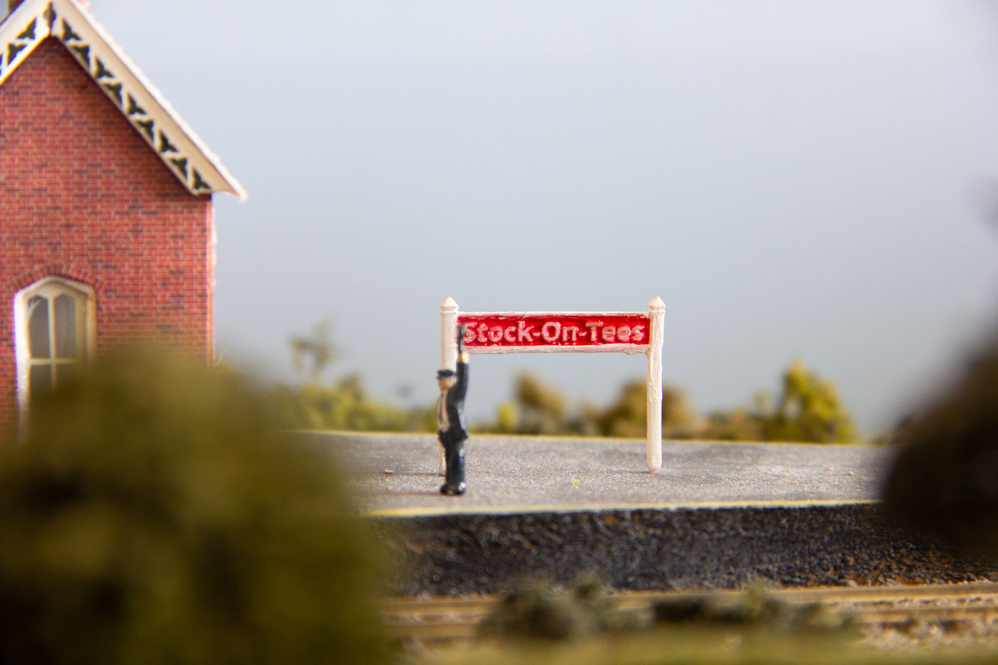 N scale Customizable Station Sign x2