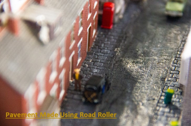 Thumbnail: HO/N Scale Road Roller Pavement Maker Starter Set