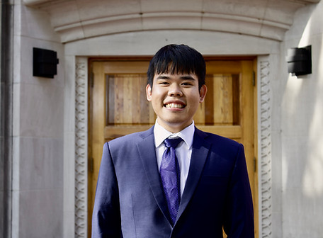 Khoa_Headshot.jpeg