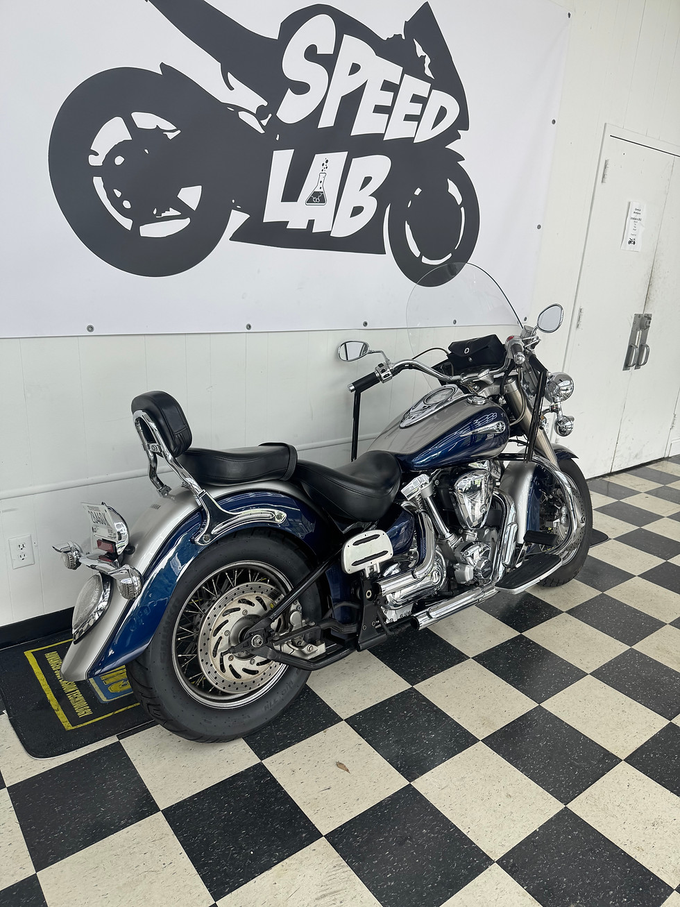 Thumbnail: 2007 Yamaha V-star Road Warrior 1700