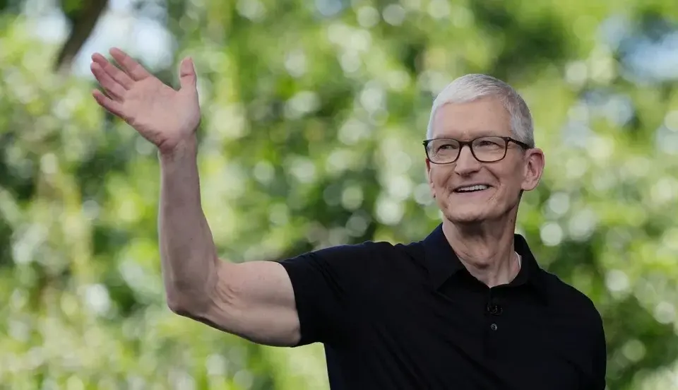 Tim Cook steps down as CEO to assume the role of Executive Chairman