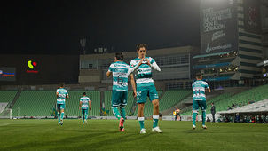 EN FERIA DE GOLES, SANTOS SE IMPONE A BRAVOS