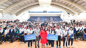 EN RECONOCIMIENTO A SU ESFUERZO, TERE JIMÉNEZ ENTREGA ESTÍMULOS ECONÓMICOS A 232 MEDALLISTAS