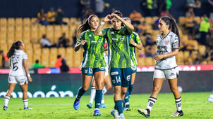 “LA MAGA” OVALLE MANDÓ A DORMIR A CENTELLAS