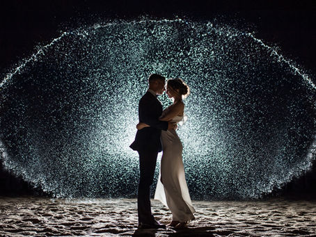 Professioneller Hochzeitsfotograf oder lieber ein Freund mit Kamera?