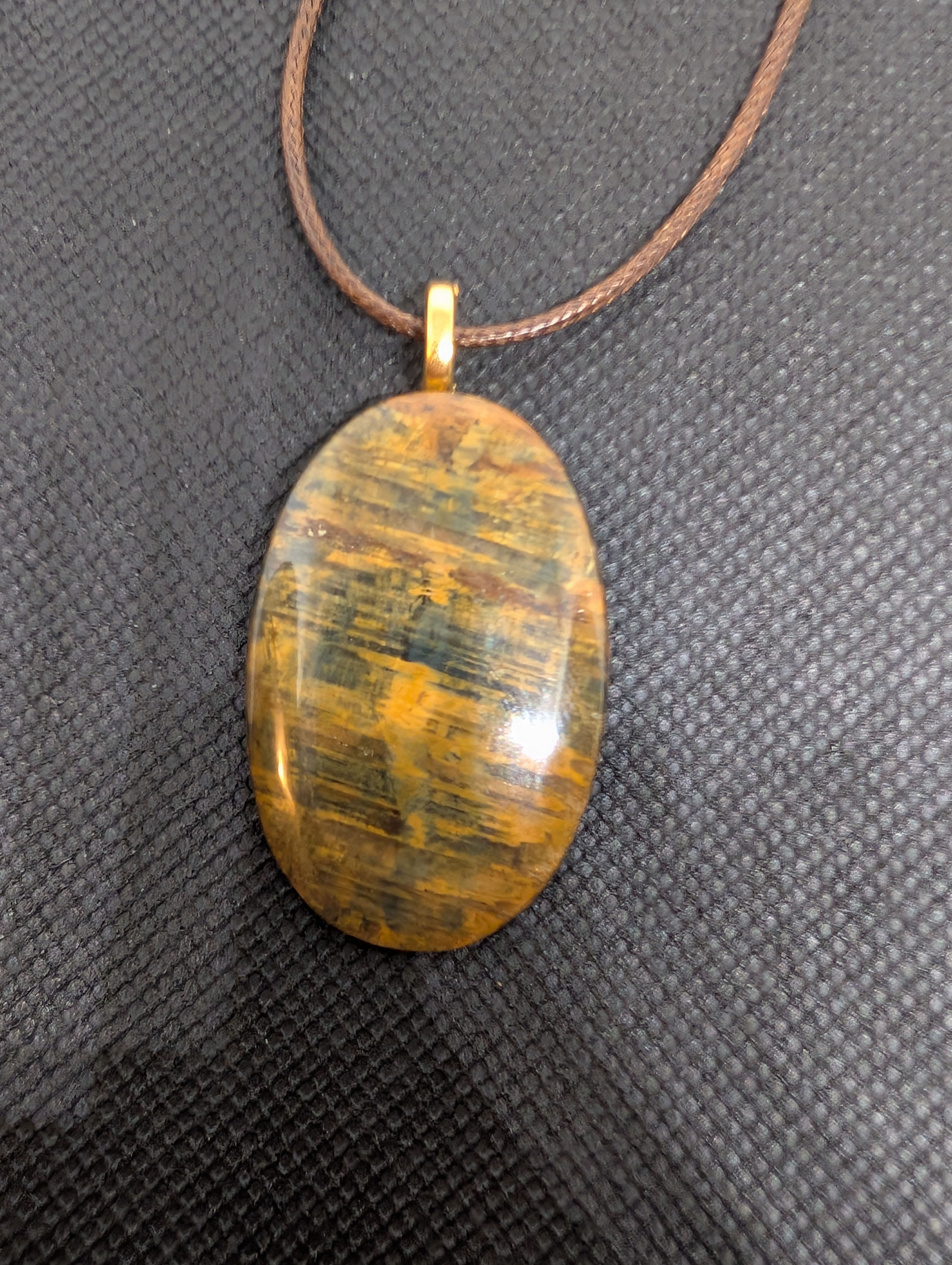 Freeform necklace, Nellite