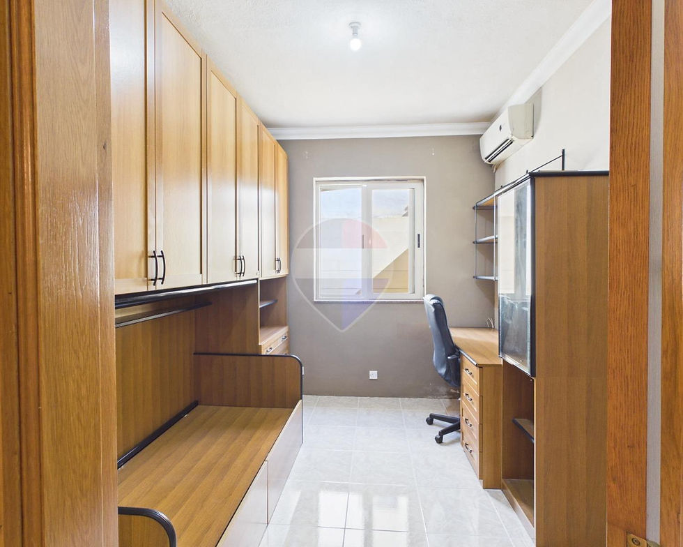 Thumbnail: SWIEQI - Maisonette