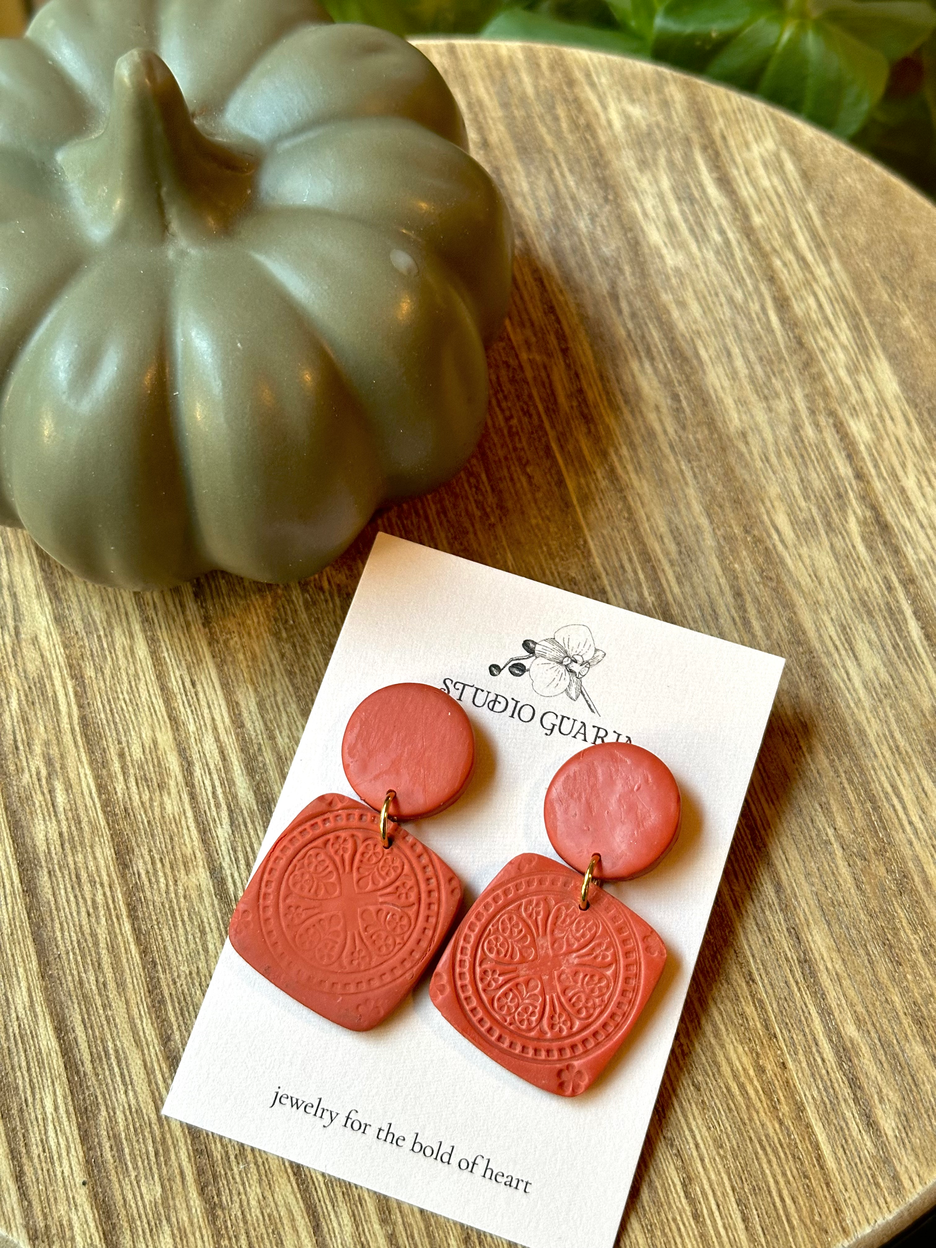 Roslyn in Burnt Orange