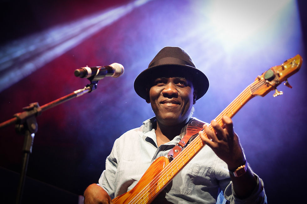 Richard Bona & Mandekan Cubano