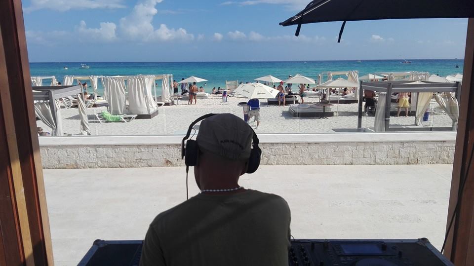 Pool party playa del carmen, beach club party crawl playa del carmen