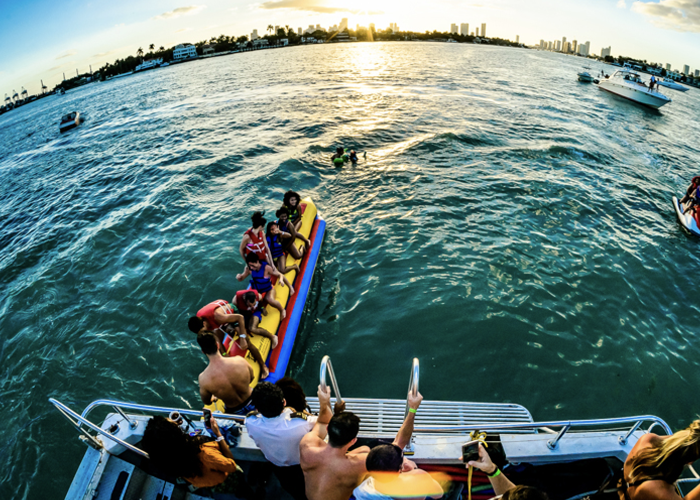 Boat Party Miami Booze Cruise Pool Yacht Miami Booze Cruise Boat Party