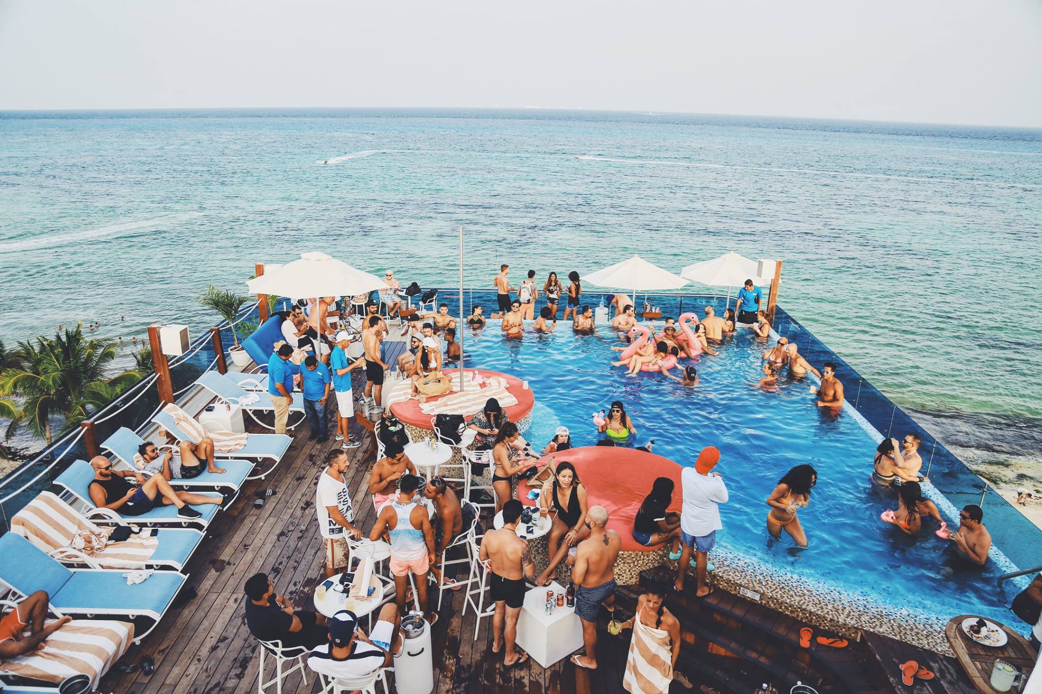 Pool party playa del carmen, beach club party crawl playa del carmen