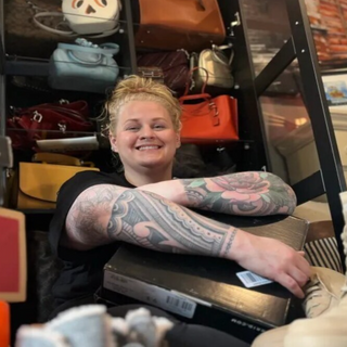 A British woman spends about $ 8,000 on shopping while she sleeps!