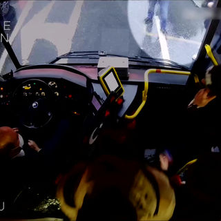 A "Gentleman"Pickpocket!!