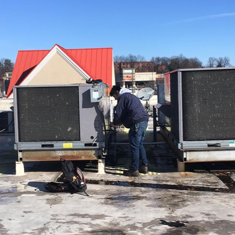 Servicing a Commercial Rooftop Unit