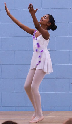 Show 2014 Uma Lyrical.jpg